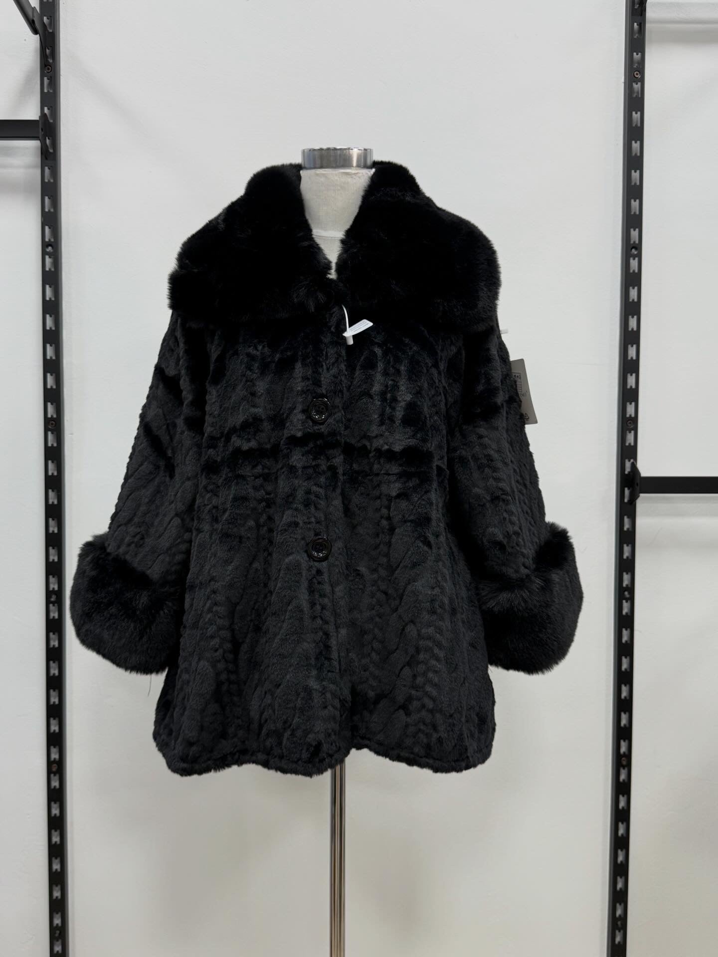 ECO PELLICCIA A MANICHE 3/4 ALL’INTERNO FELPATA