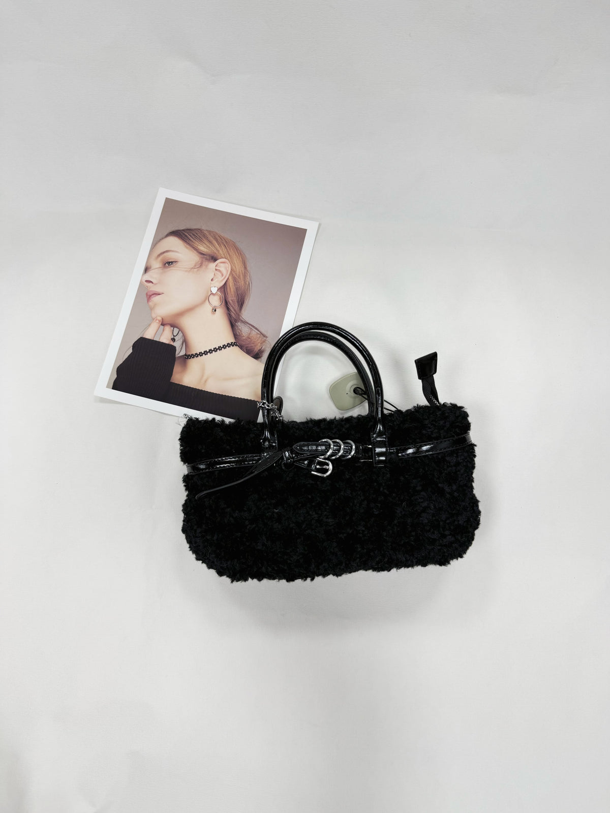 BORSA COCONUDA A LANA DI AGNELLO