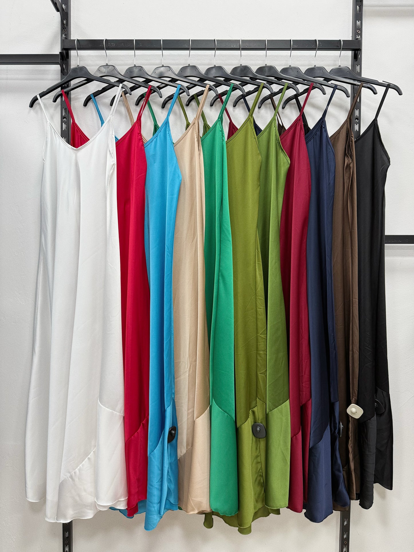 VESTITO LUNGO DI RASO