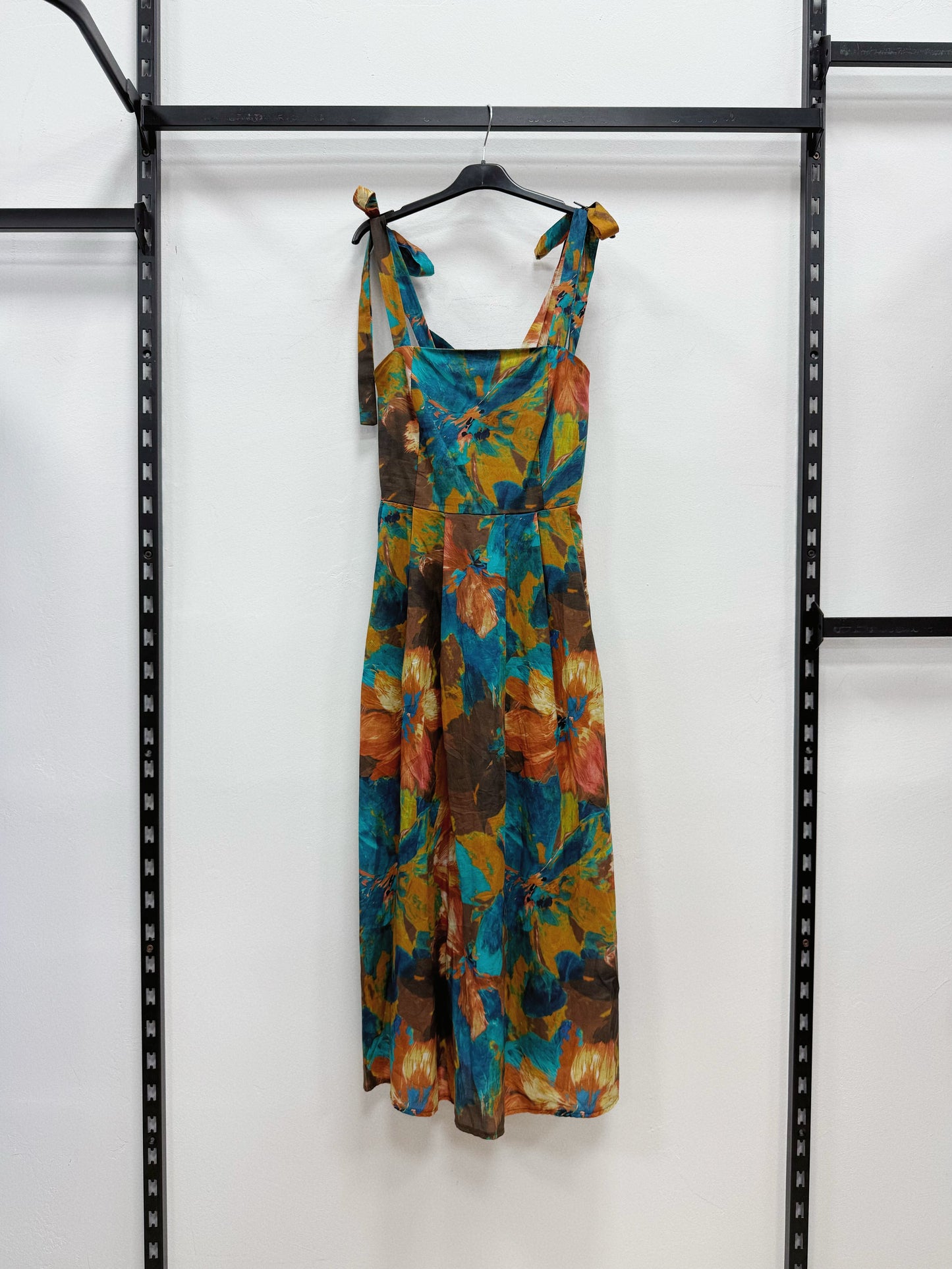 VESTITO LUNGO CON DISEGNI GIORI