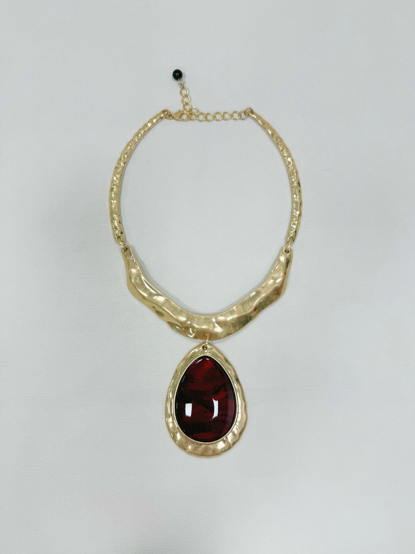COLLANA GIROCOLLO CON CIONDOLO DI RESINA