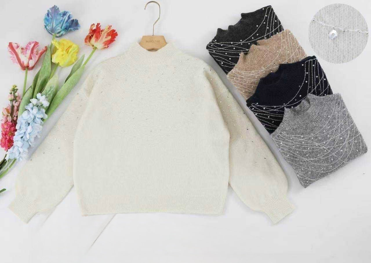 MAGLIERIA A MANICHE BALLON RICAMATA CON PAILLETTES A LUPETTO