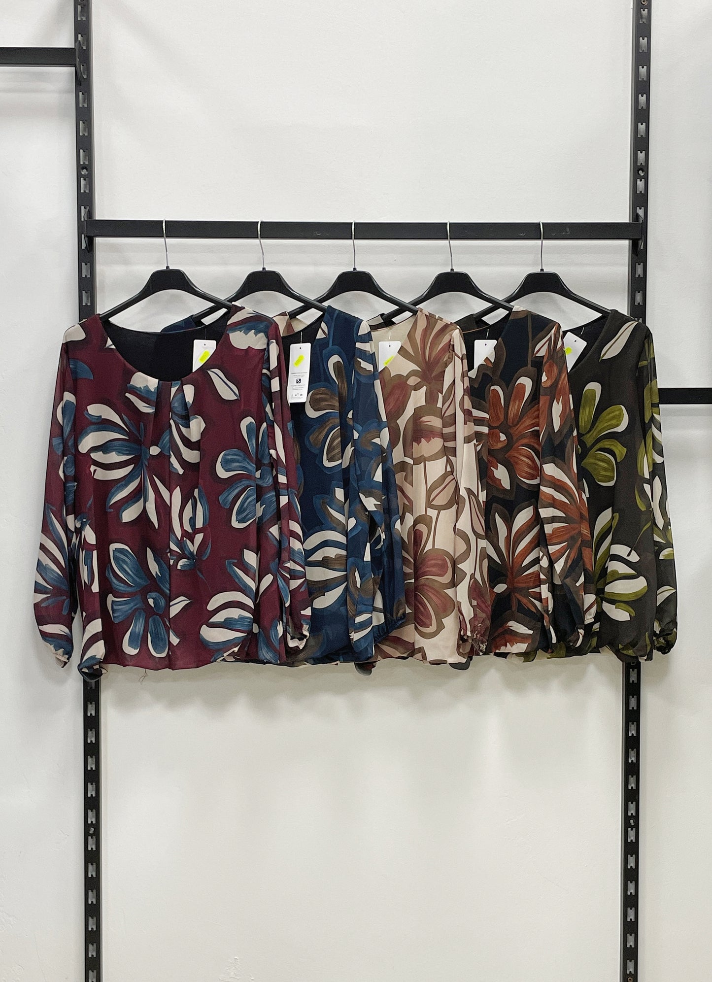BLUSA A MANICHE LUNGHE A FANTASIA