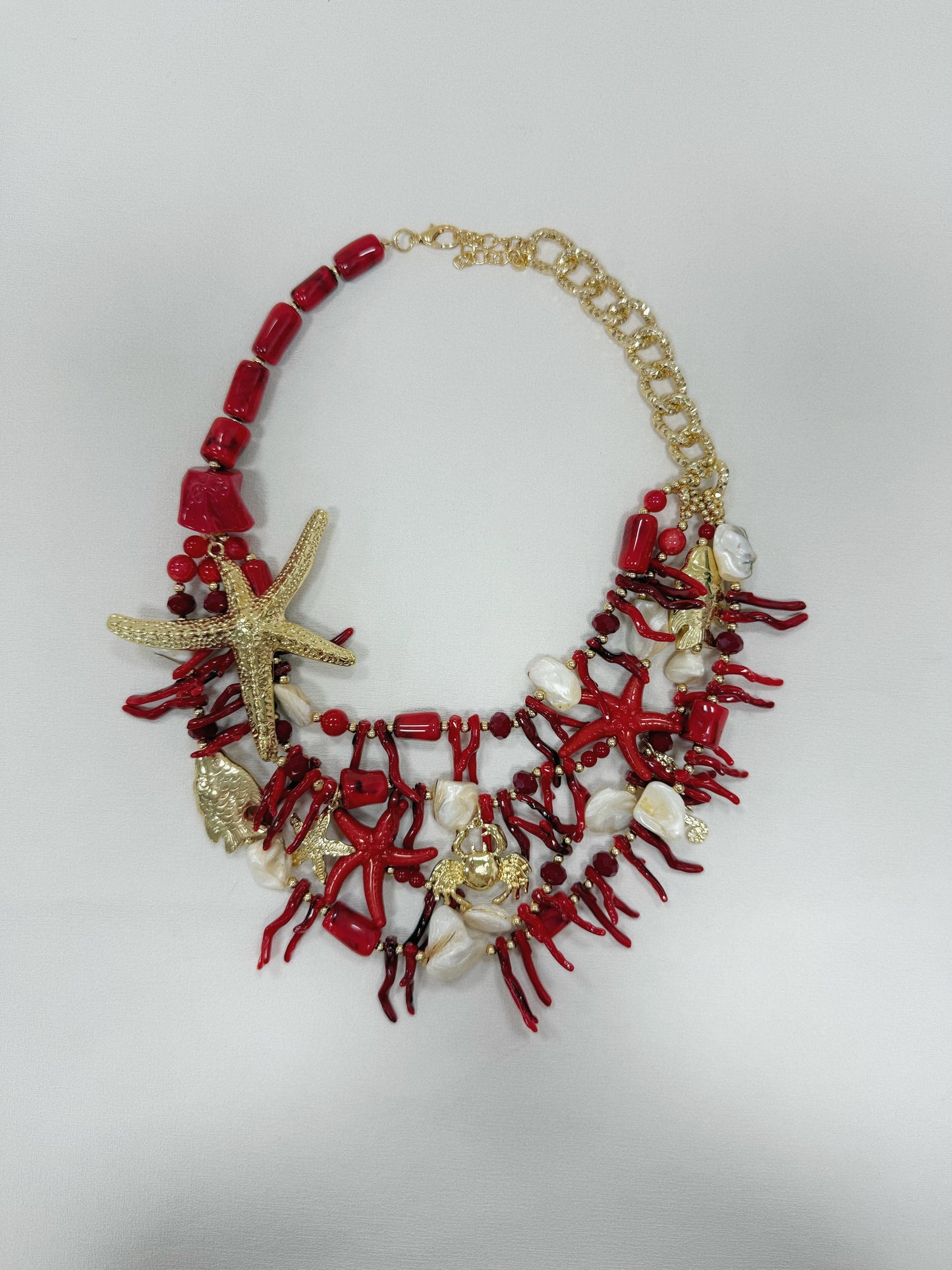 COLLANA IN CORALLO CON CONCHIGLIE