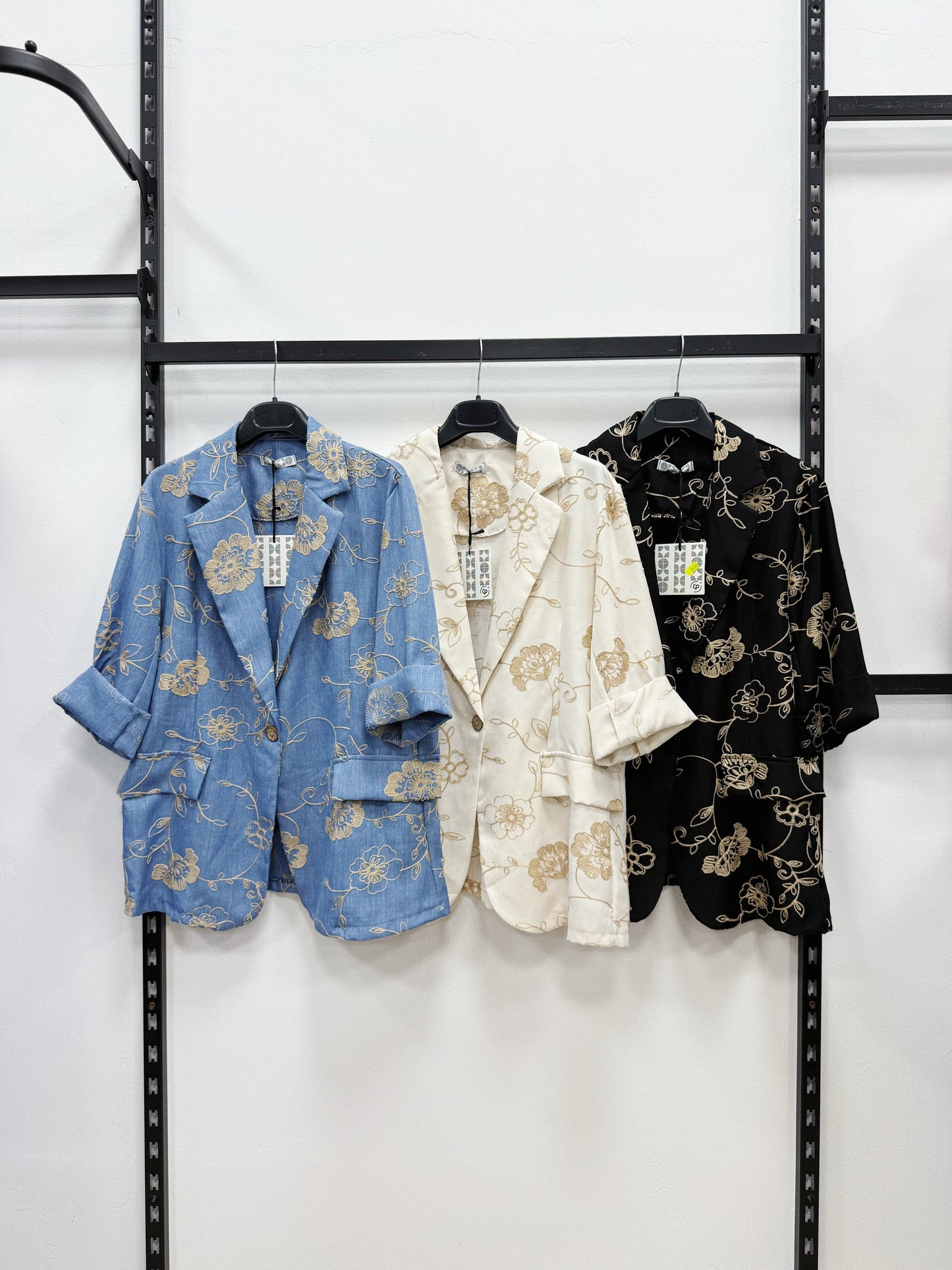 GIACCA CON RICAMATO OVERSIZE