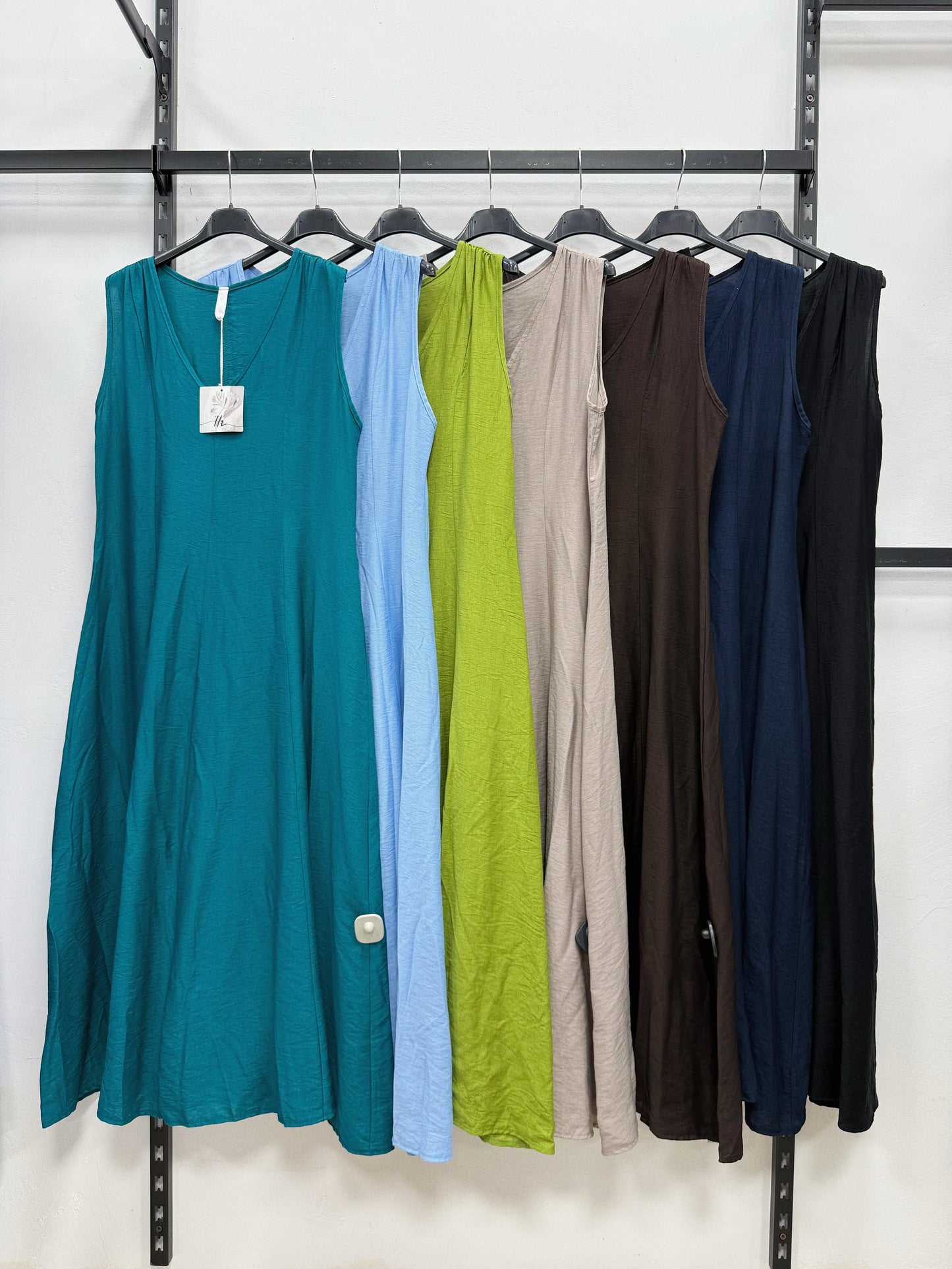 VESTITO LUNGHEZZA ALLA CAVIGLIA SCOLLO V A SVASATO