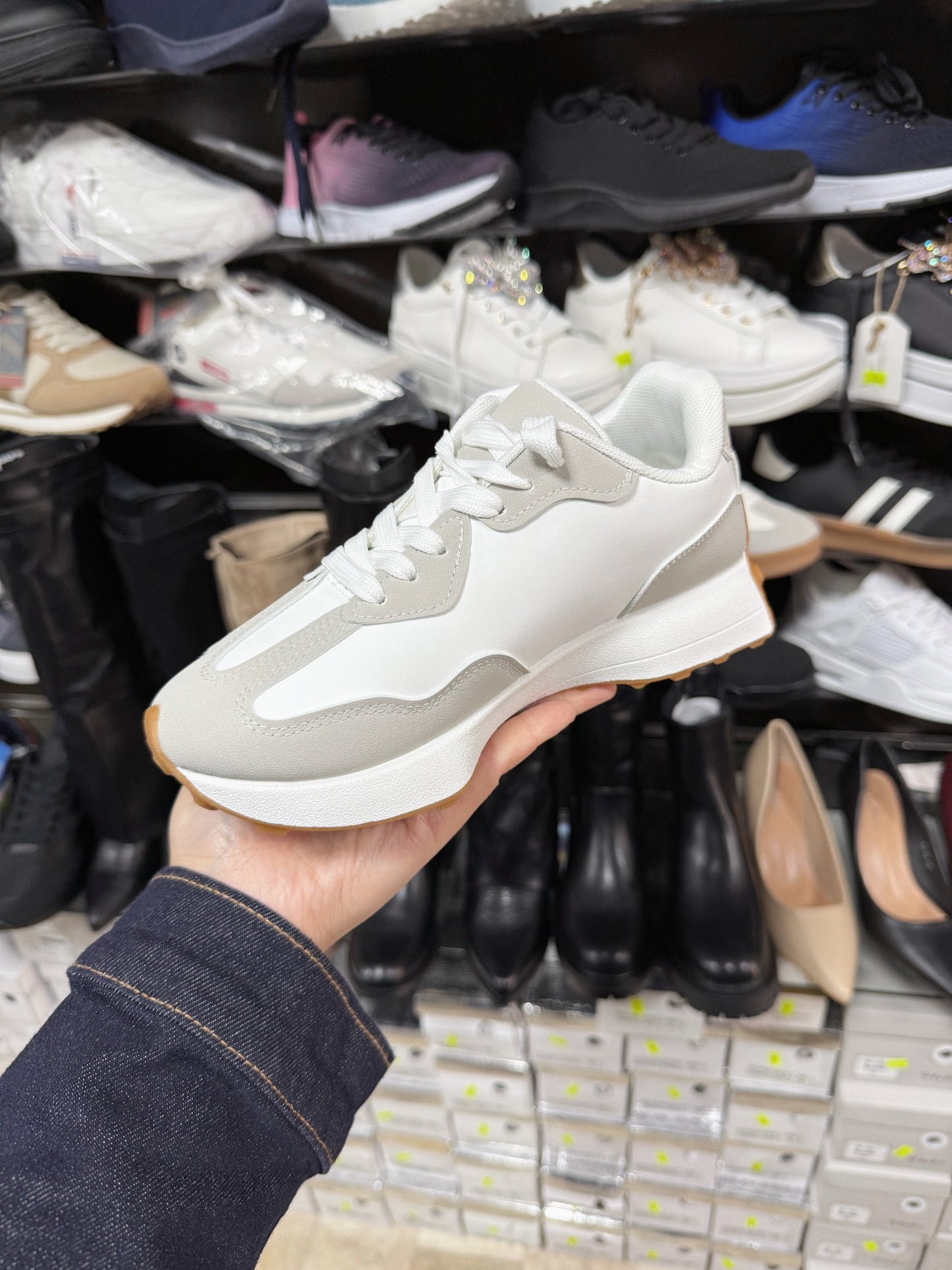 SNEAKERS N