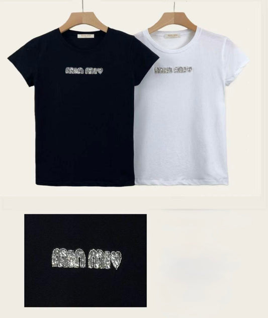 T-SHIRT CON SCRITTA MIU IN PAILLETTES