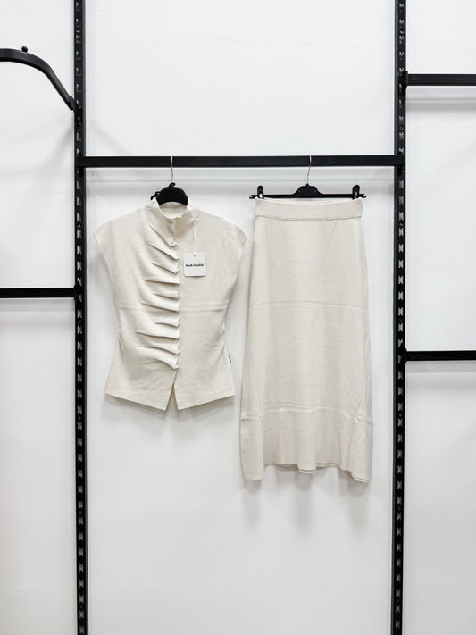 COORDINATO GILET E GONNA LUNGA