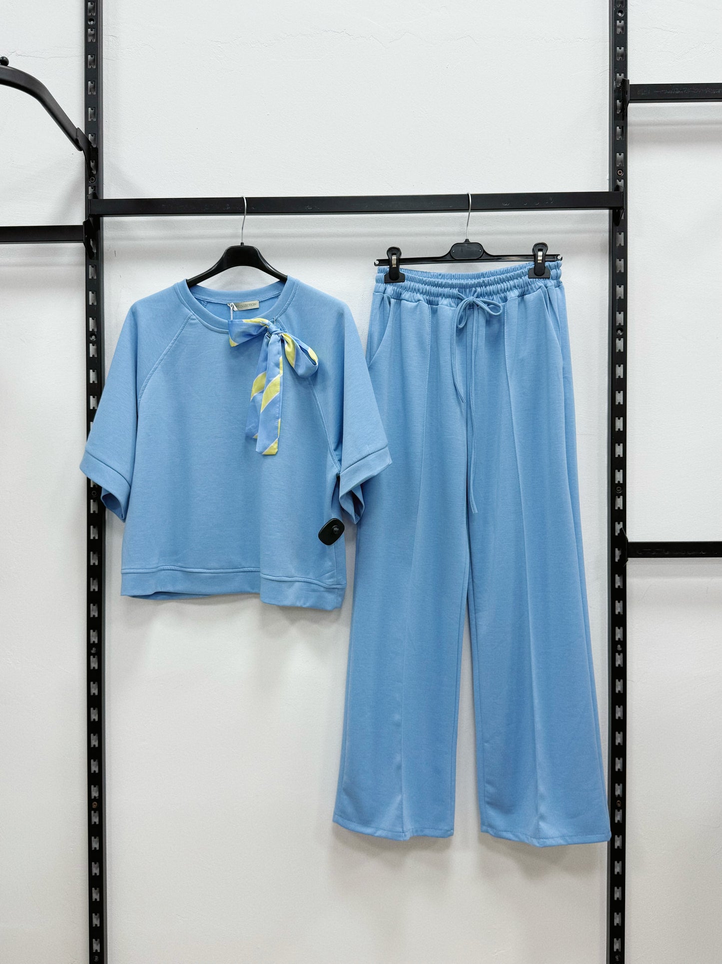 TUTA COMPLETA T-SHIRT E PANTALONE A PALAZZO