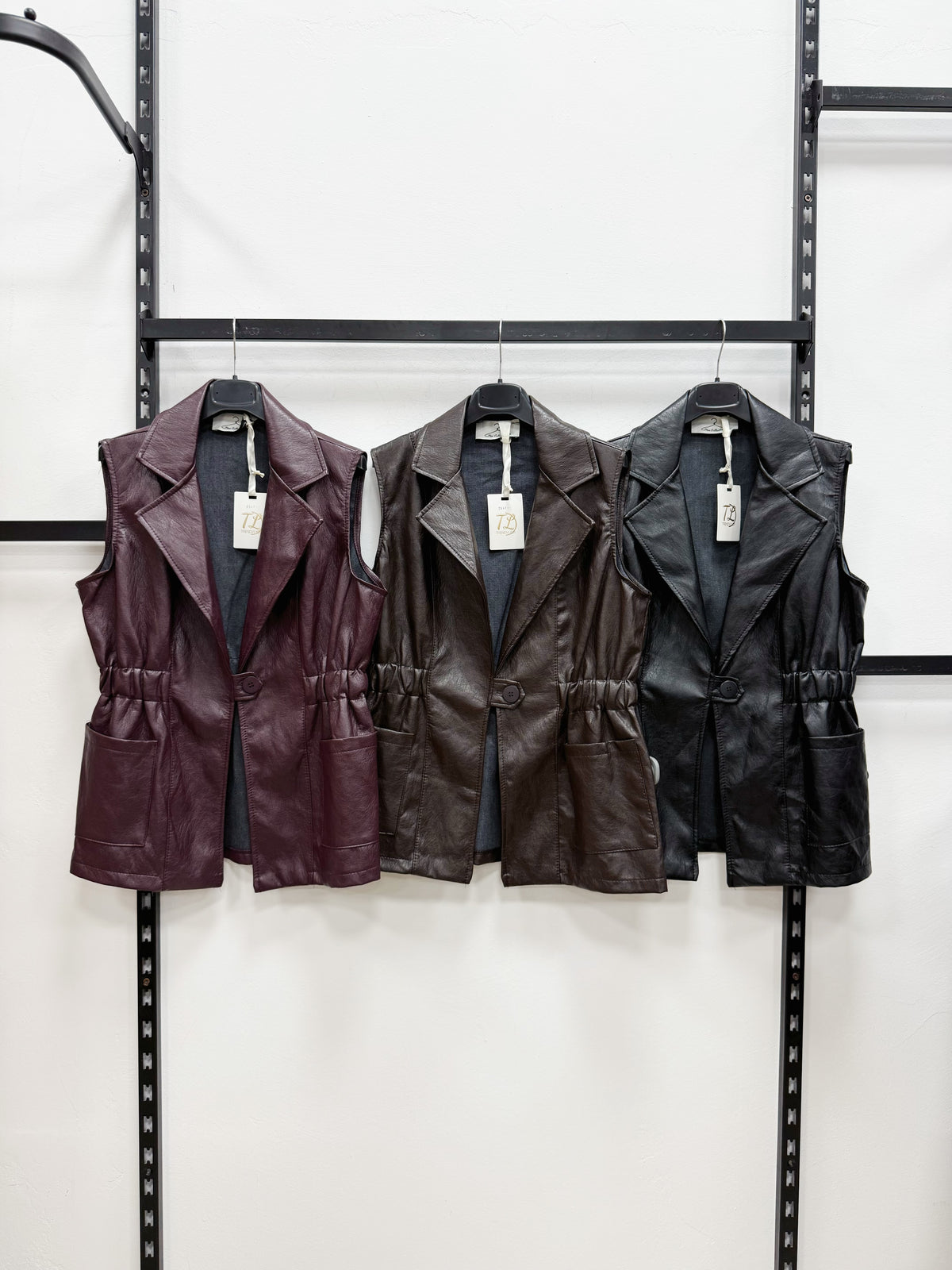 GILET DI EFFETTO PELLE
