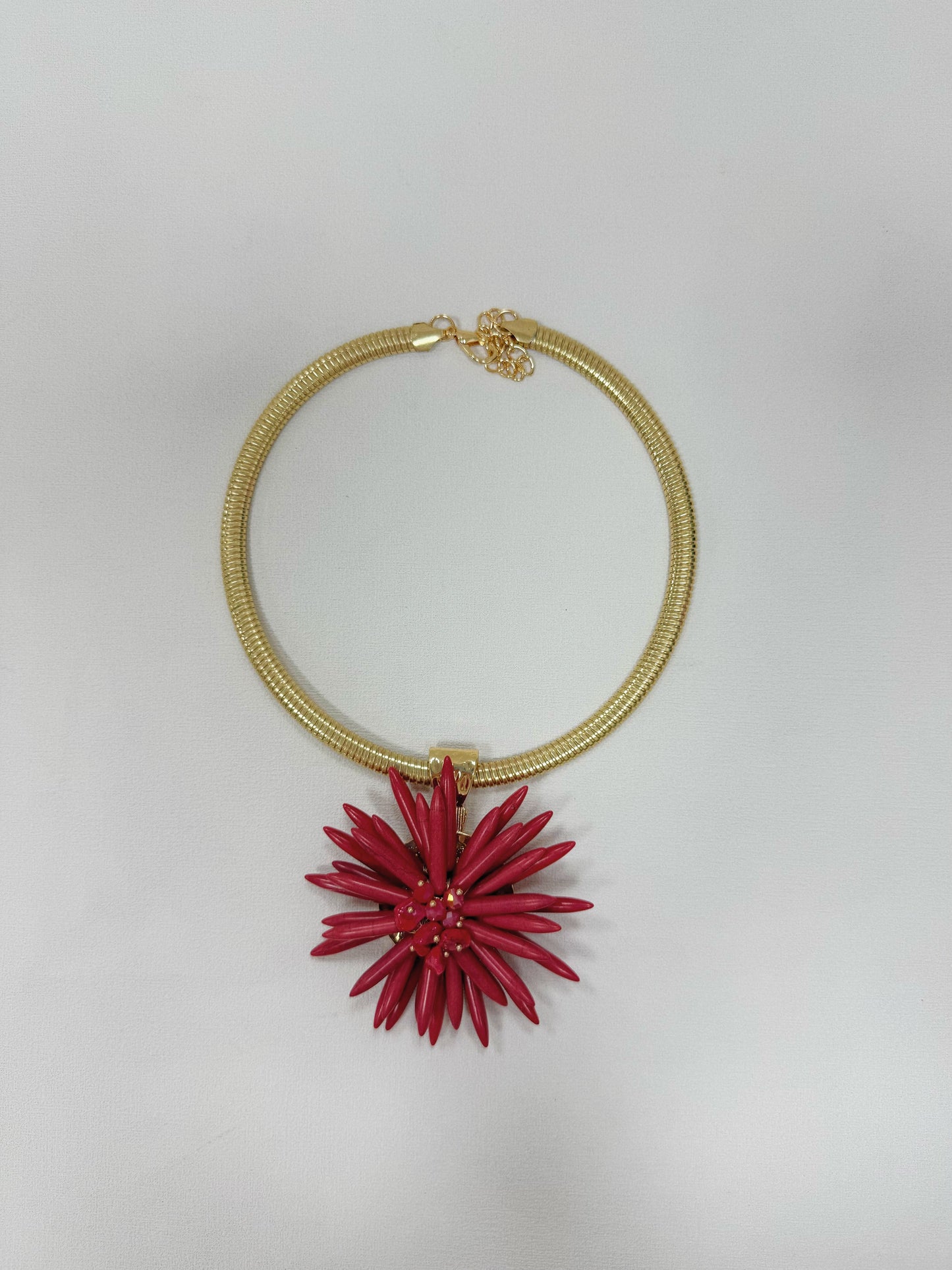 COLLANA A GIROCOLLO CON CIONDOLO DI CORALLO