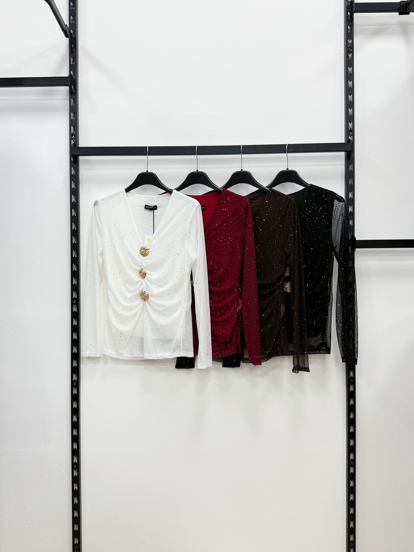 MEGLIETTA SCOLLO V CON SPILLE DORATE