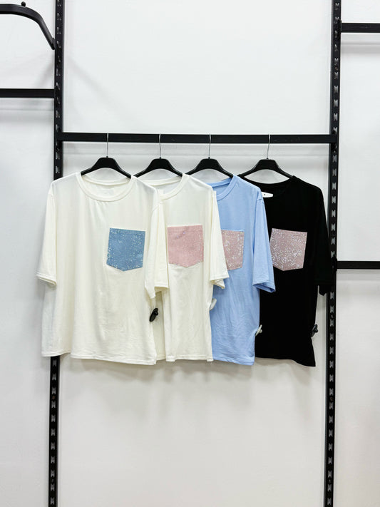 T-SHIRT CON TASCA CON BRILLANTINI OVERSIZE