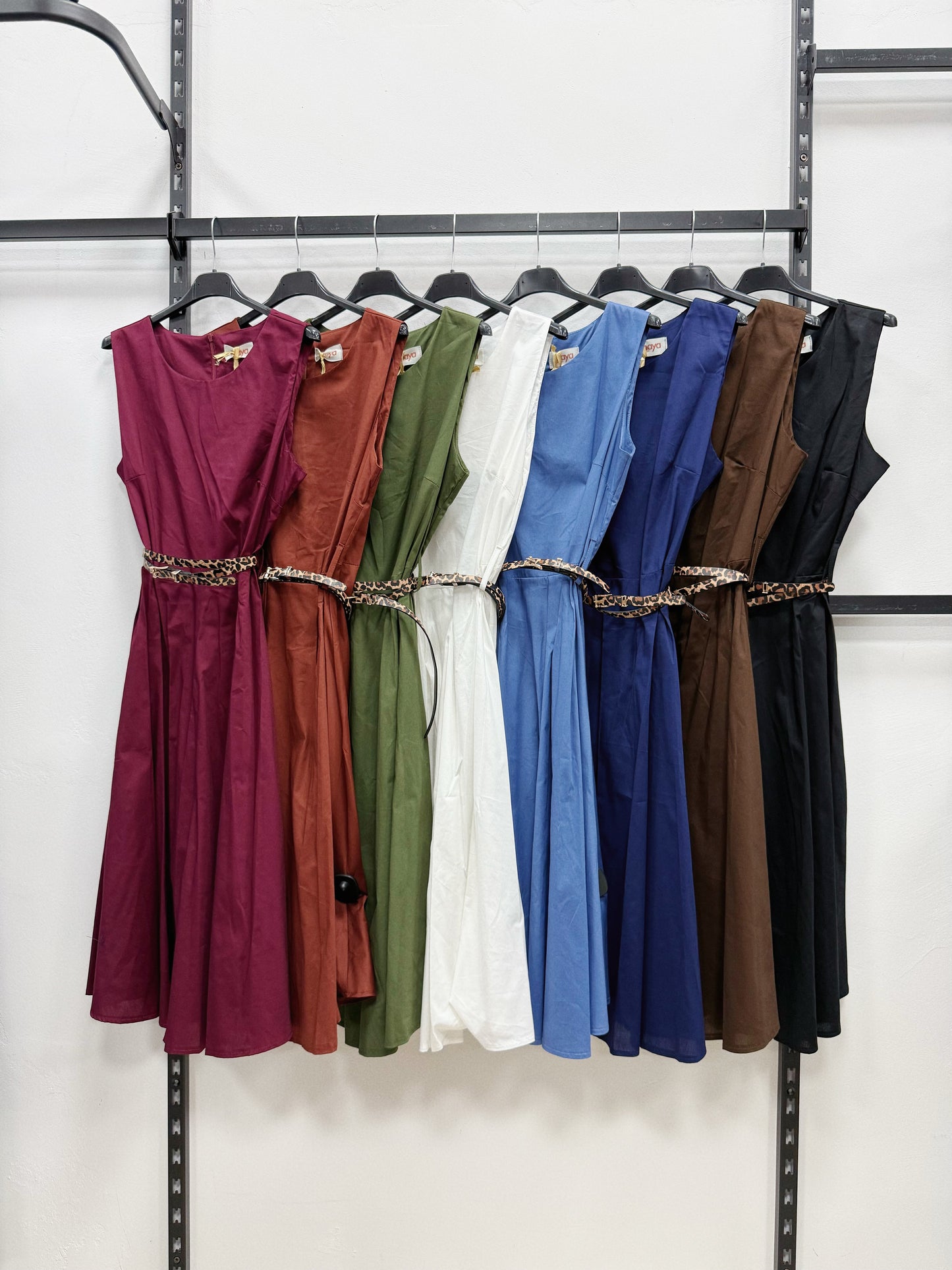 VESTITO 100% di COTONE A SVASATA CON CINTURA