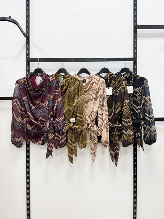 BLUSA A FANTASIA CON LACCI REGOLABILE