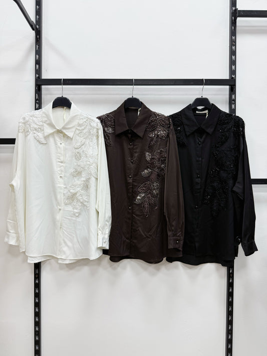 CAMICIA DI RASO CON RICAMATO E PIETRE TAGLIA CURVY