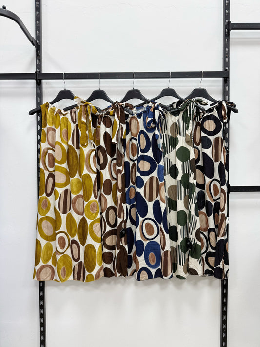 VESTITO CORTO SMANICATO A ELASTICO SUL COLLO CON FIOCCO A FANTASIA