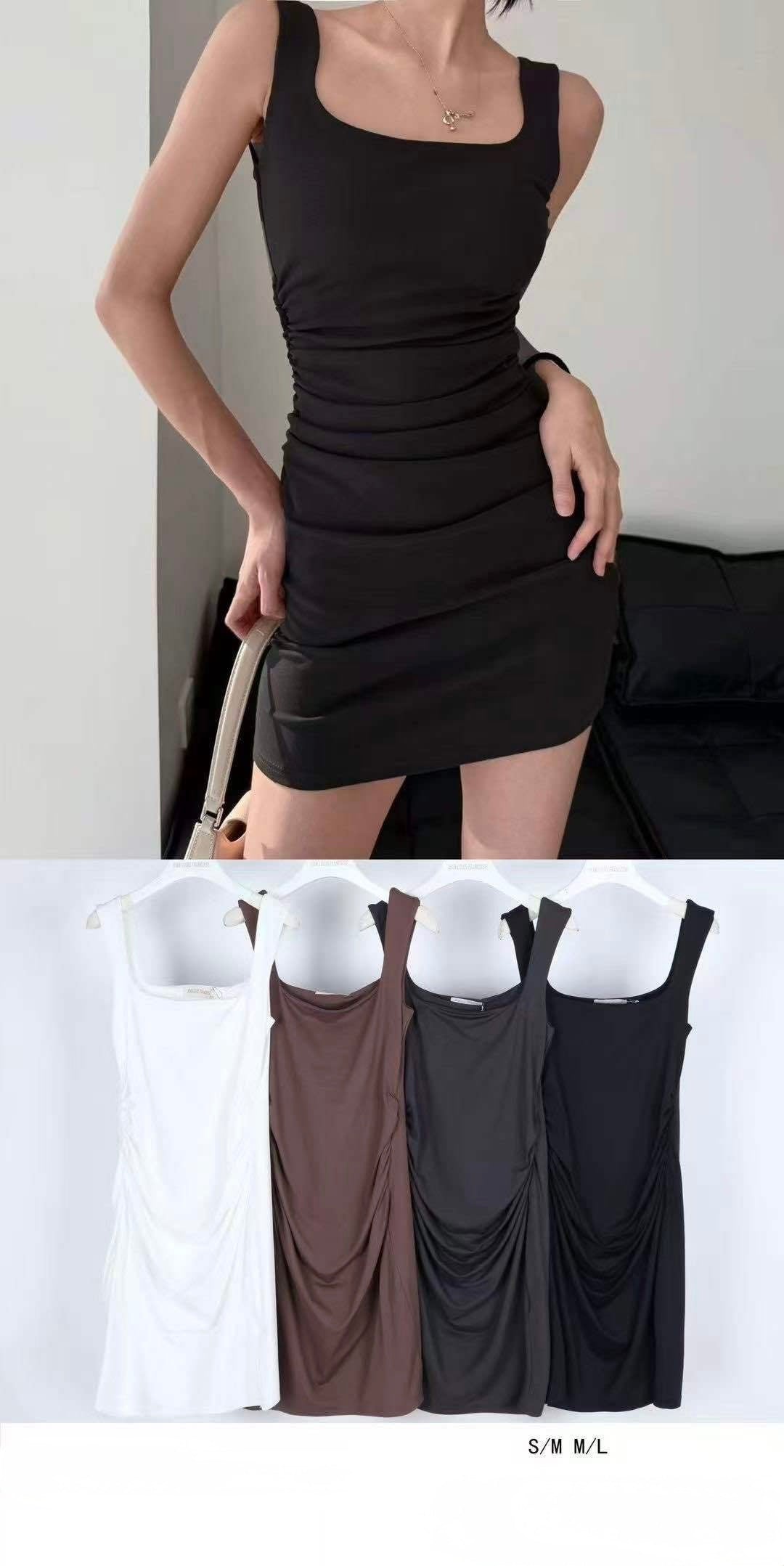 VESTITO ADERENTE SCOLLO QUADRATO