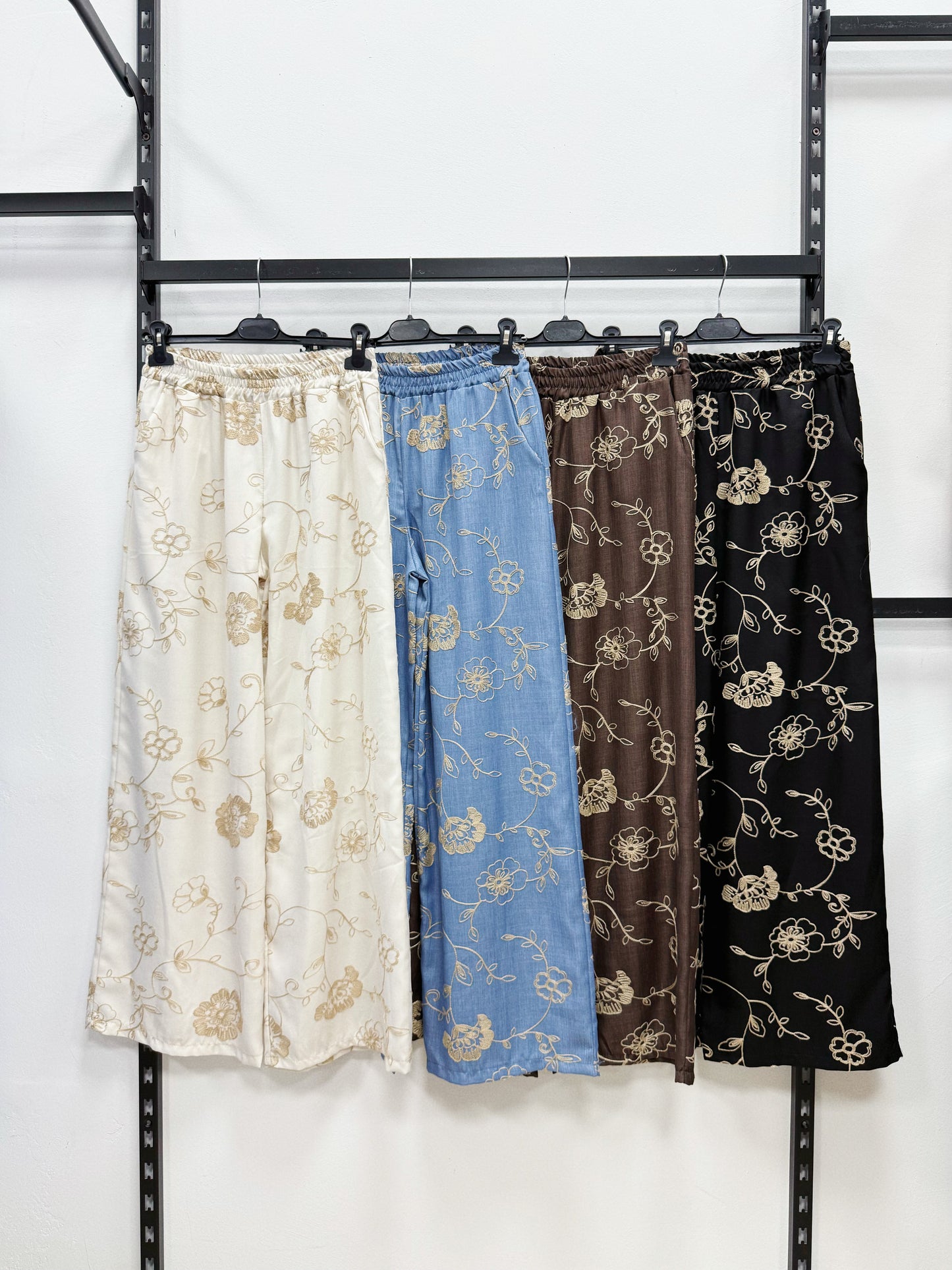 PANTALONE A PALAZZO CON RICAMATO