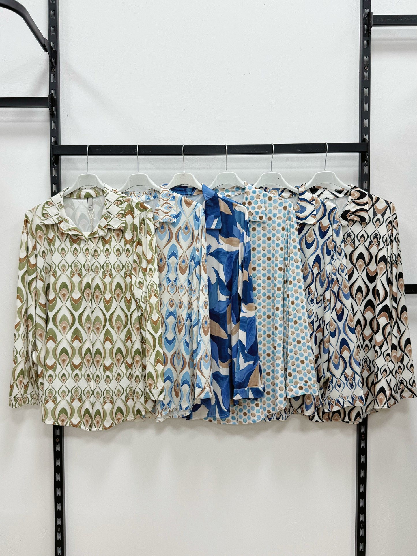 CAMICIA EFFETTO TESSUTO DI SETA GHIACCIATO A FANTASIA TAGLIA CURVY