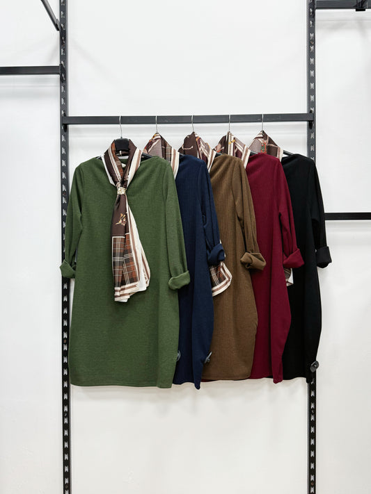 VESTITO CON FOULARD