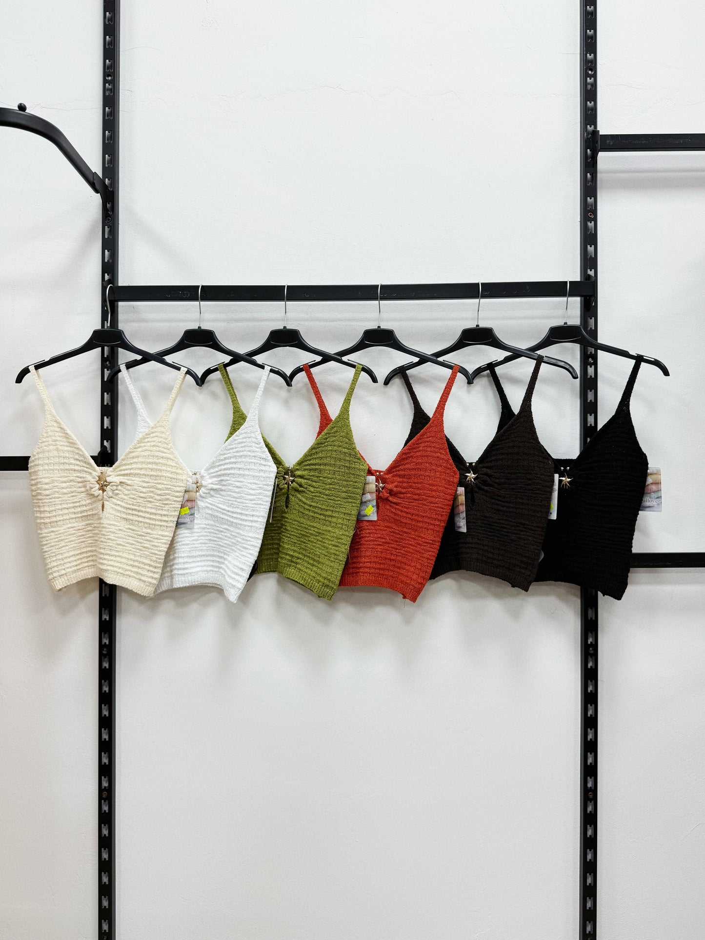 TOP 100% DI COTONE CON DETTAGLIO DORATO A FORMA DI STELLA MARINA
