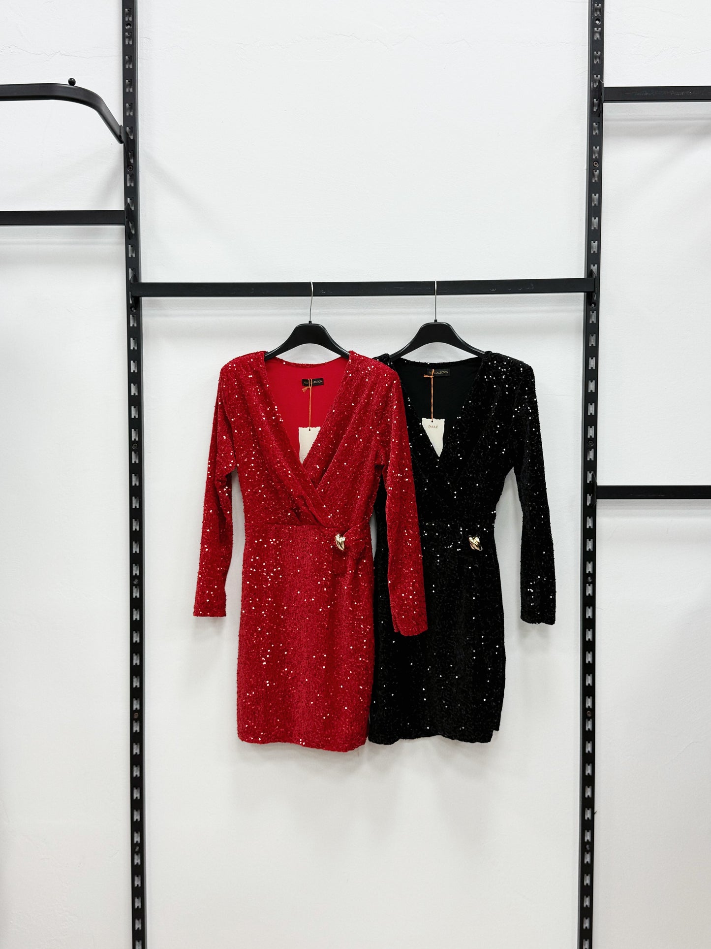 VESTITO IN VELLUTO CON PIENO DO PAILLETTES SCOLLO V