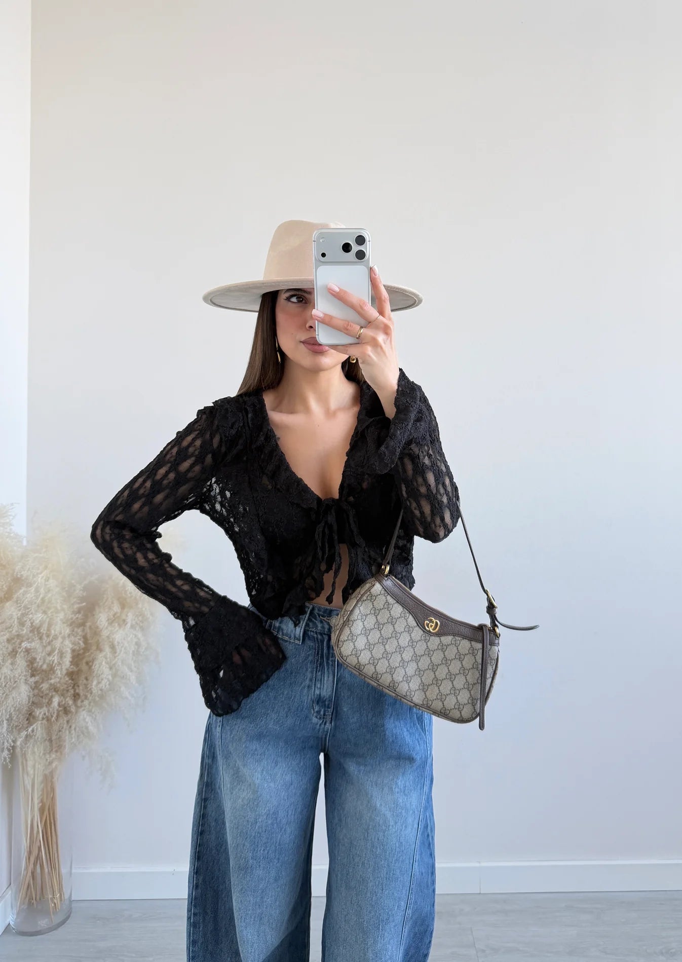 CARDIGAN CORTO IN PIZZO A MANICHE LUNGHE A VOLANT