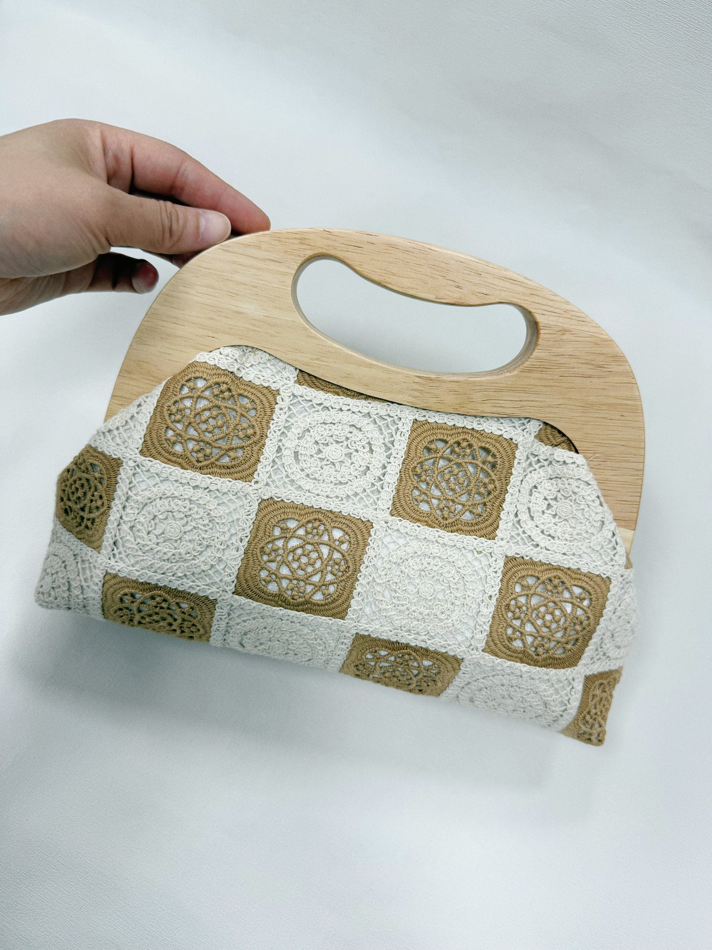 BORSA A MANIGLIA DI LEGNO IN PIZZO SANGALLO