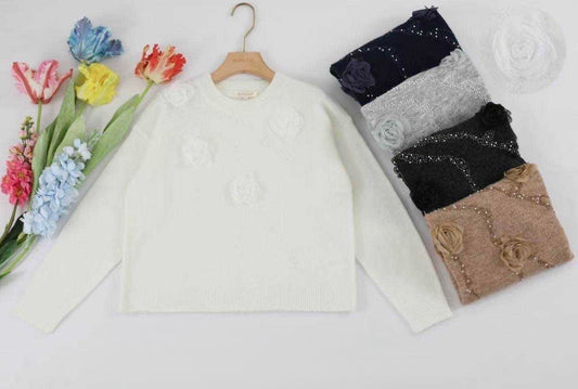 MAGLIERIA CON FIORI E PERLINE