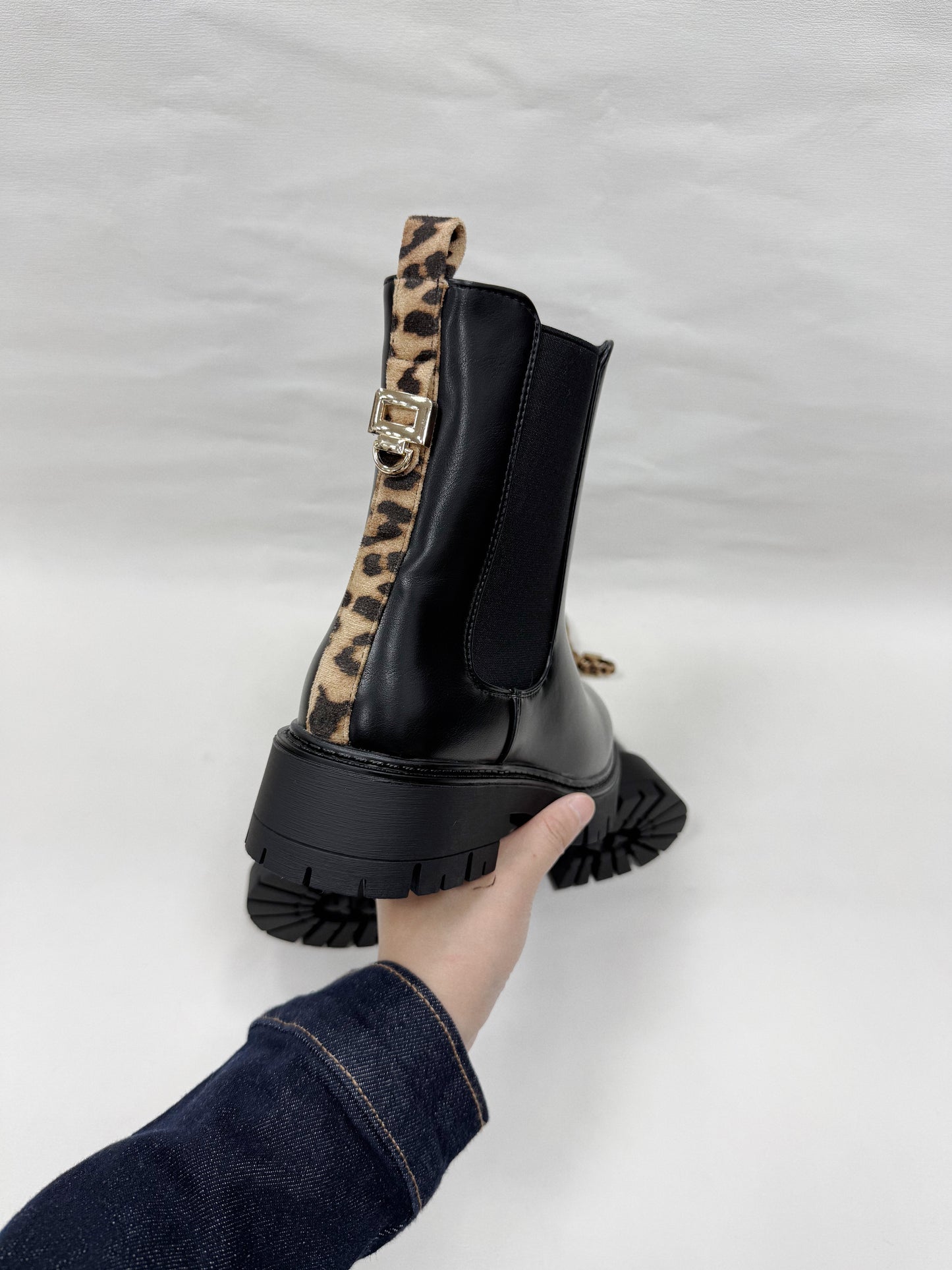 STIVALETTI CON STRISCE ANIMALIER