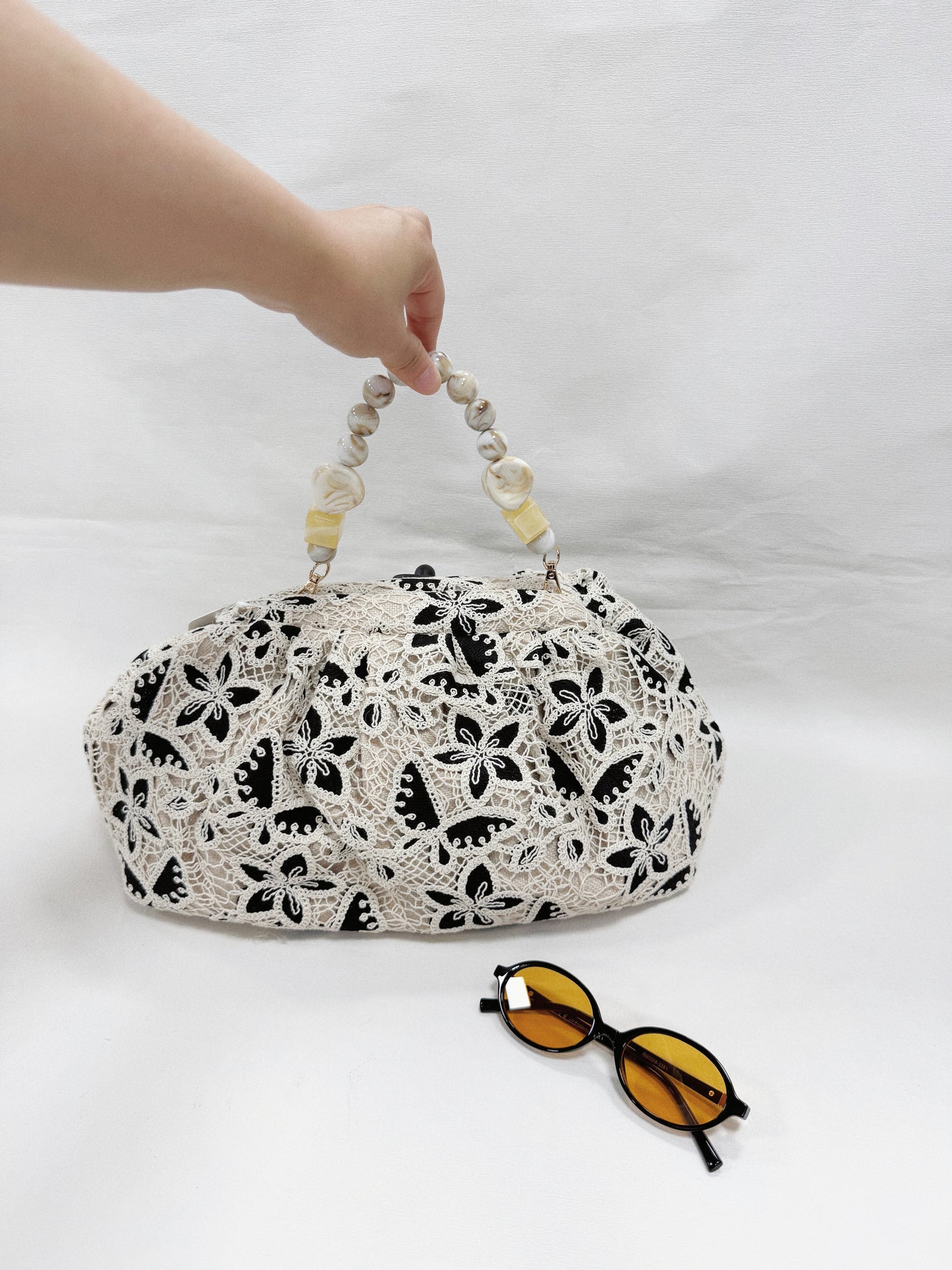 BORSA DI PIZZO SANGALLO A MANIGLIA PERLINE