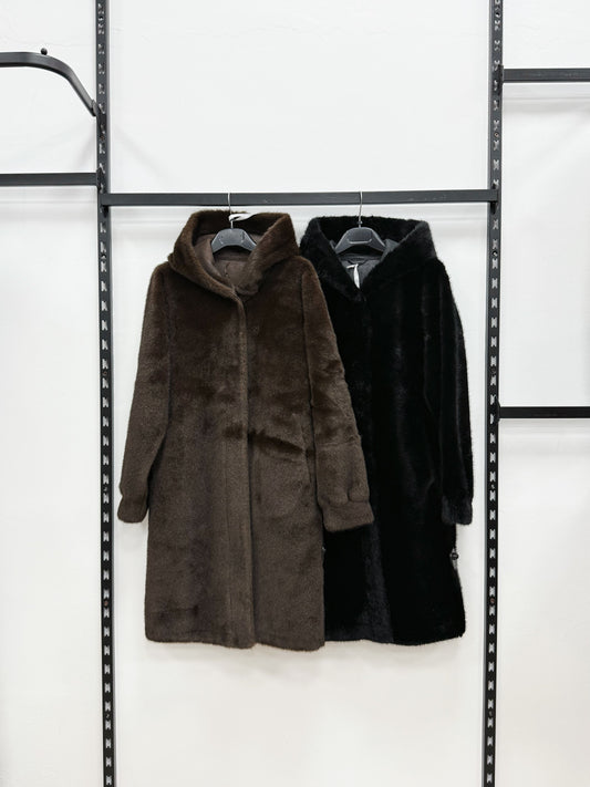 CAPPOTTO LUNGO DI ECO PELLICCIA