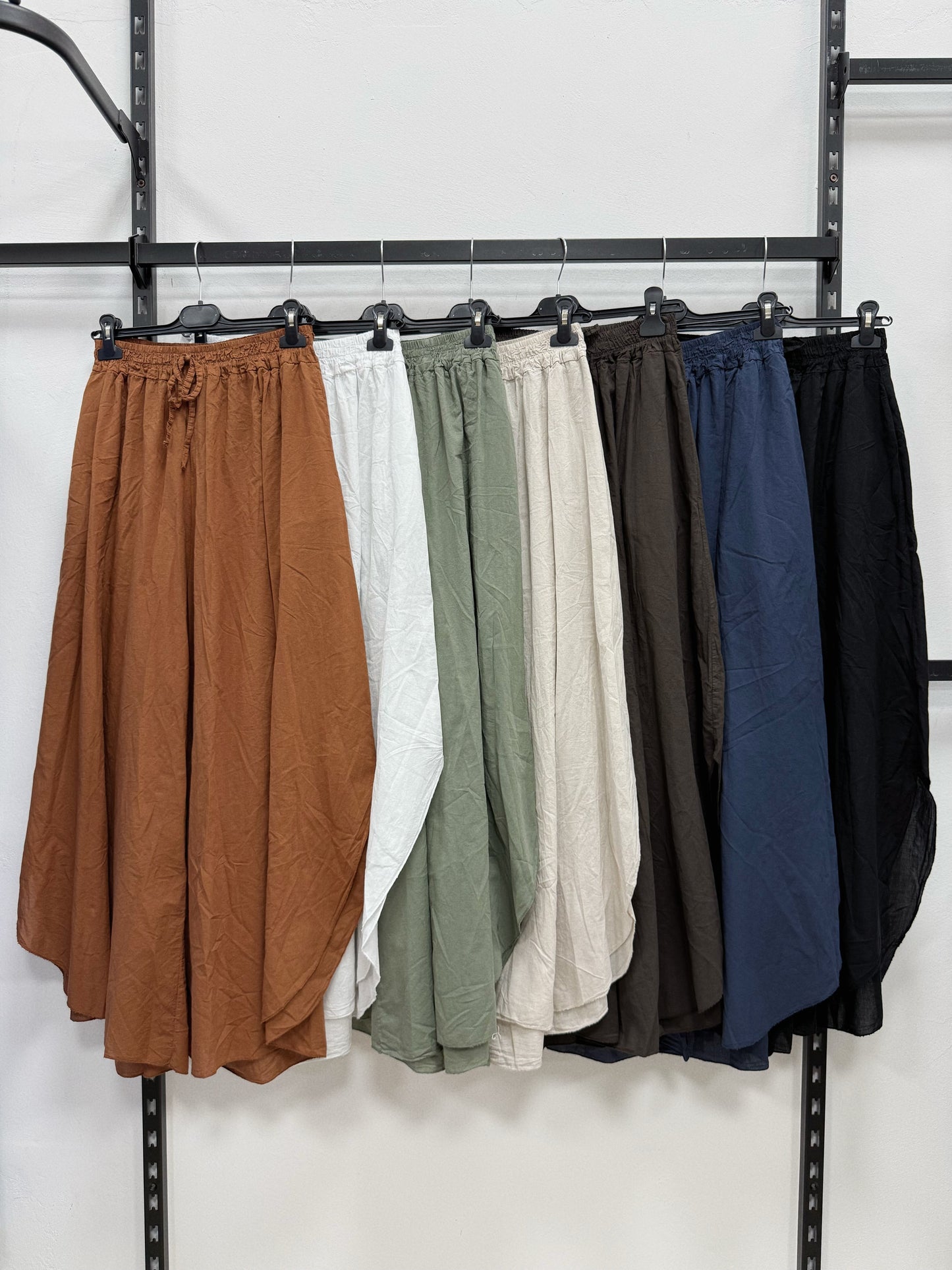 PANTALONE A GONNA LATERALI SPACCATO