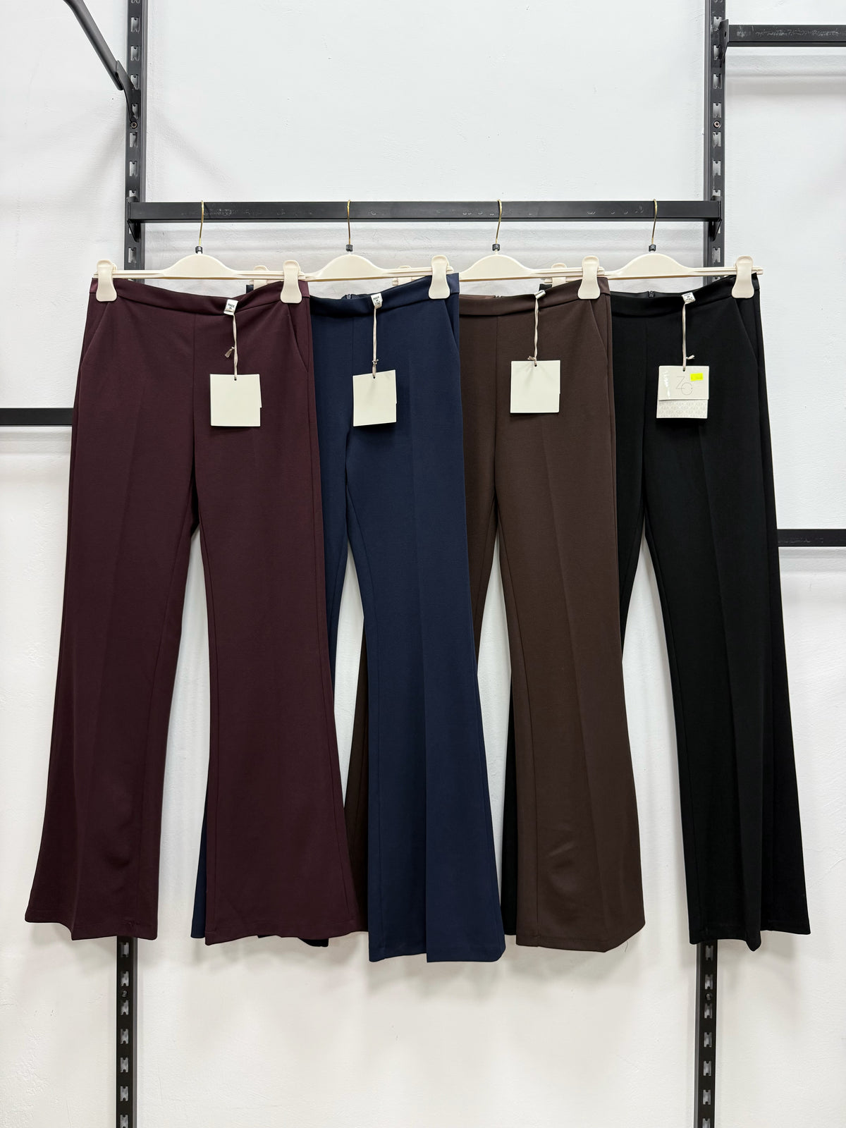 PANTALONE A ZAMPA
