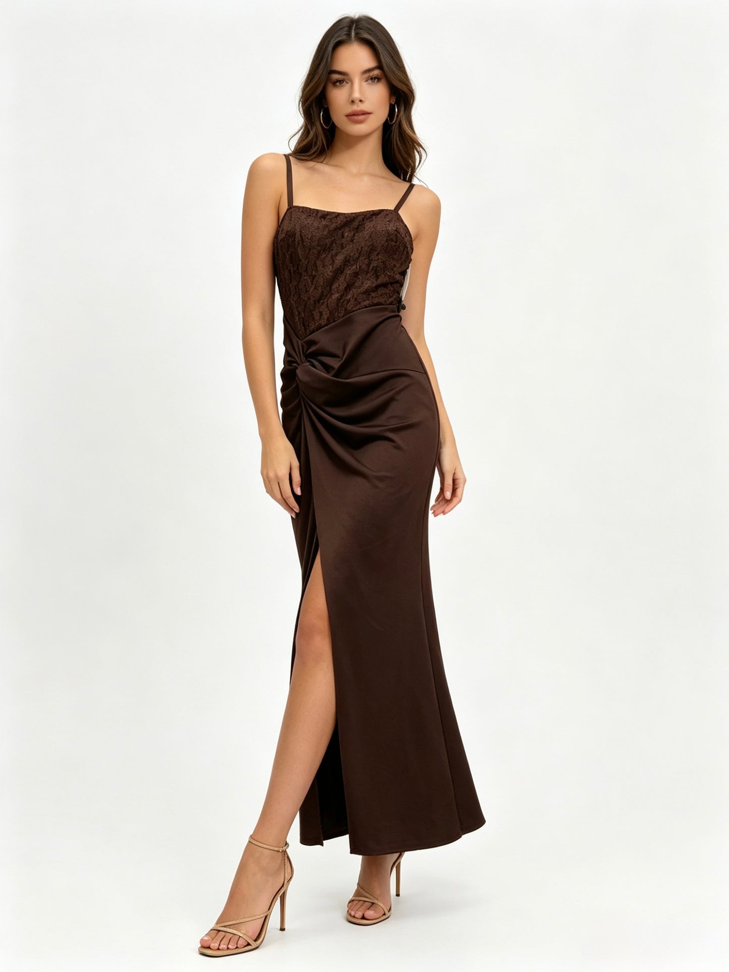 VESTITO LUNGO A BRETELLE REGOLABILI CON PIZZO