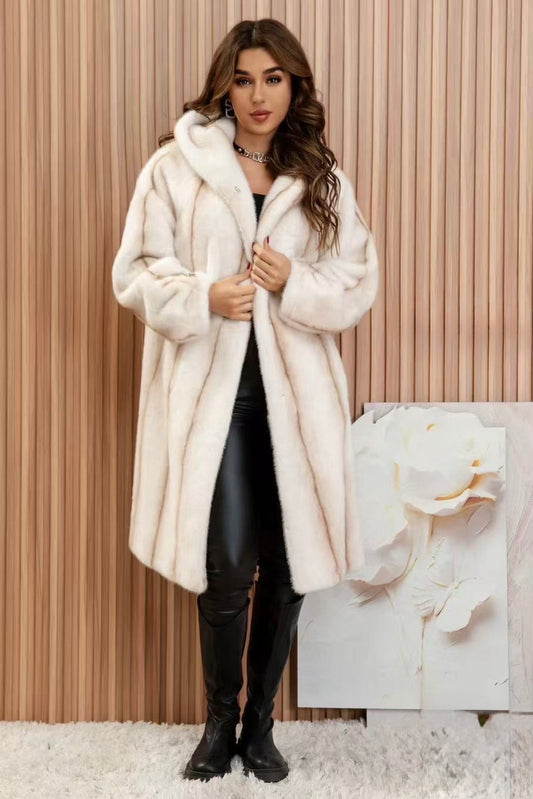 PELLICCIA LUNGO CON CAPPUCCIO