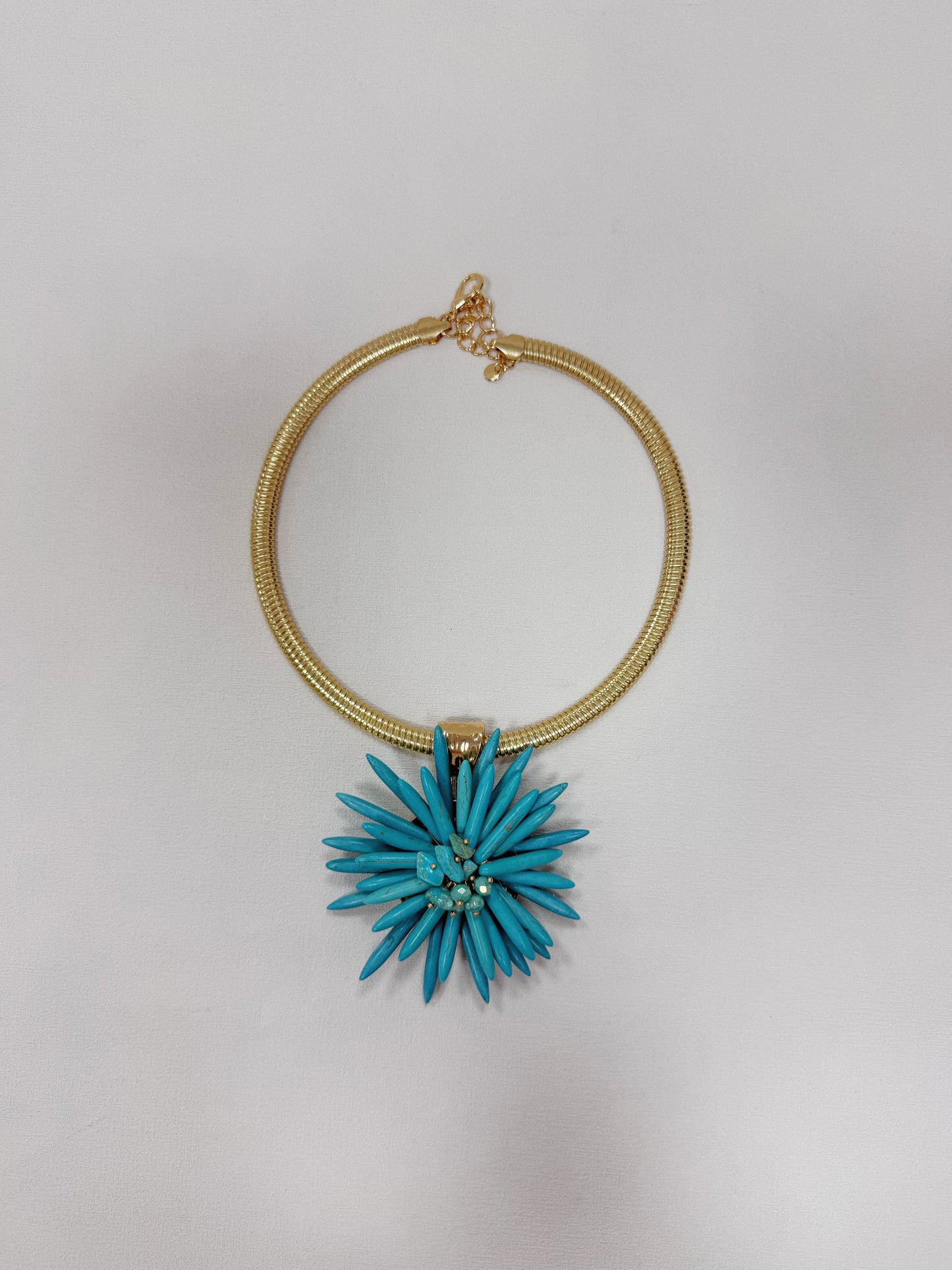 COLLANA A GIROCOLLO CON CIONDOLO DI CORALLO