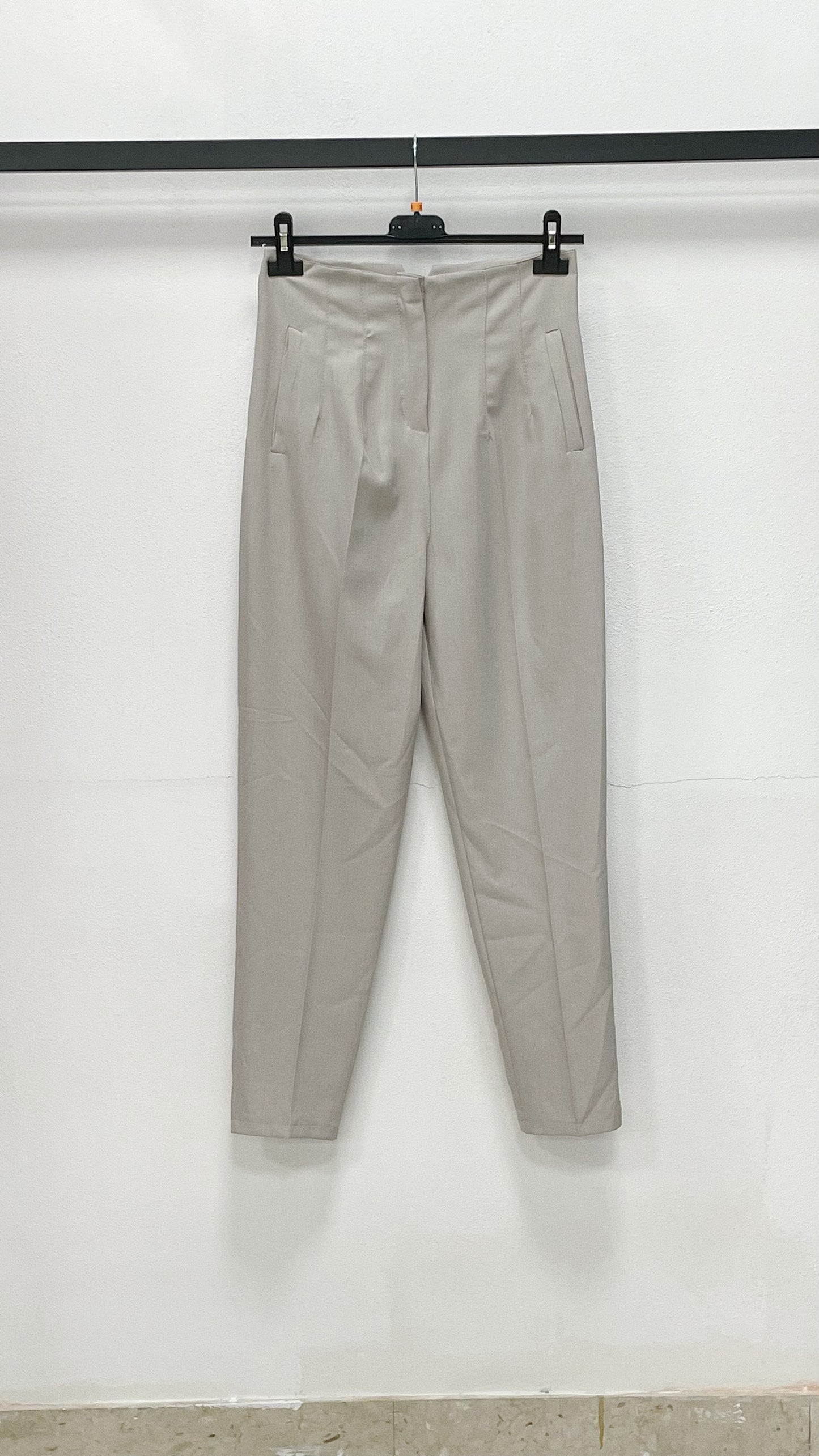 Pantalone sigaretta