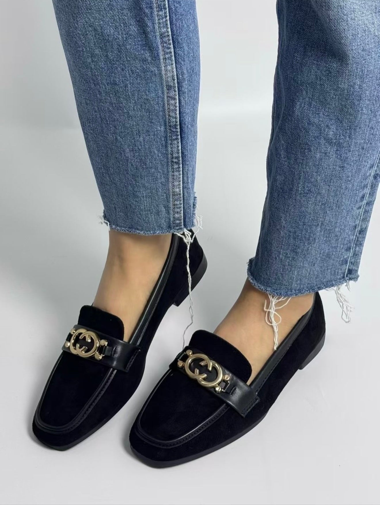 MOCASSINI DI CAMOSCIO CON LOGO METALLO