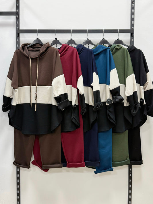 TUTA FELPA CON CAPPUCCIO E PANTALONE