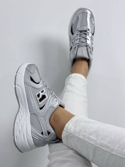 SNEAKERS N