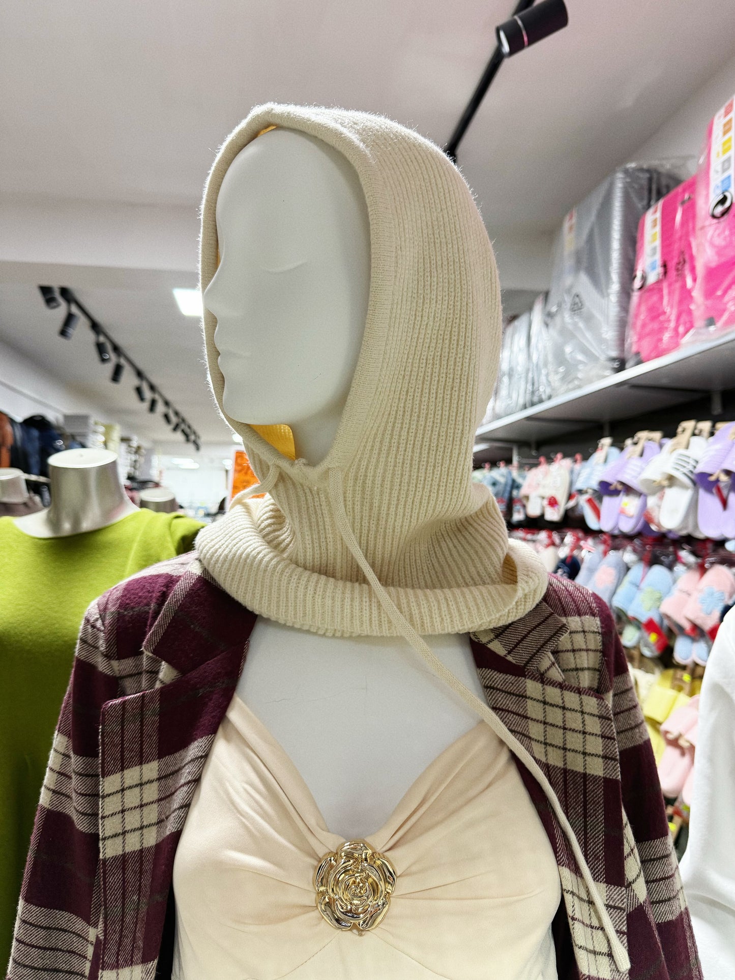 2 IN 1 CAPPELLO CON SCIARPA