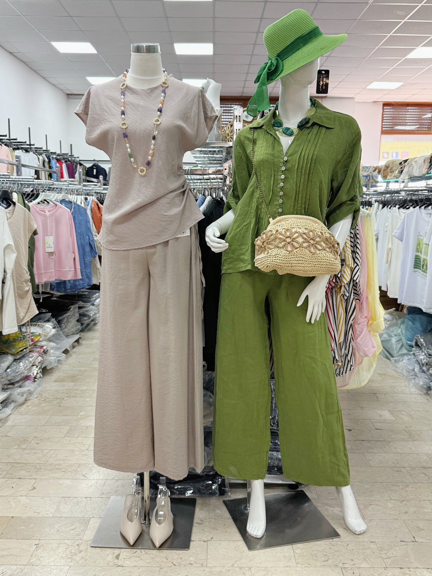 PANTALONE A PALAZZO CON CINTURA
