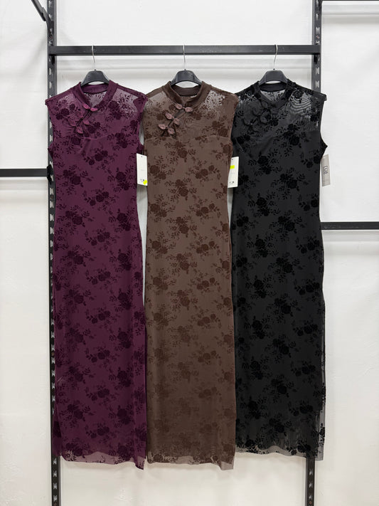 VESTITO LUNGO DI TULLE CON DISEGNI DI VELLUTO